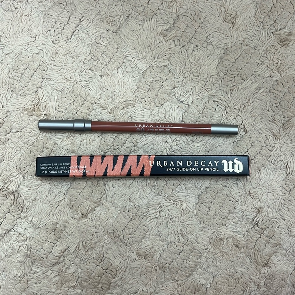 Urban Decay 24/7 Glide-On Waterproof Lip Liner shade Naked2